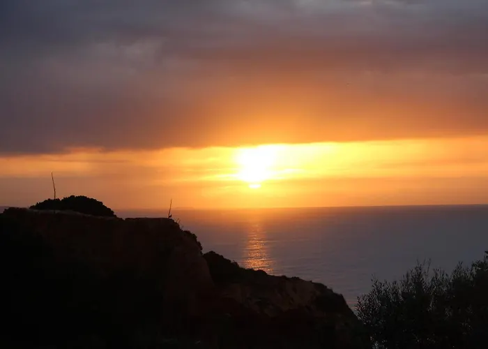 Ocean And Pool דירה